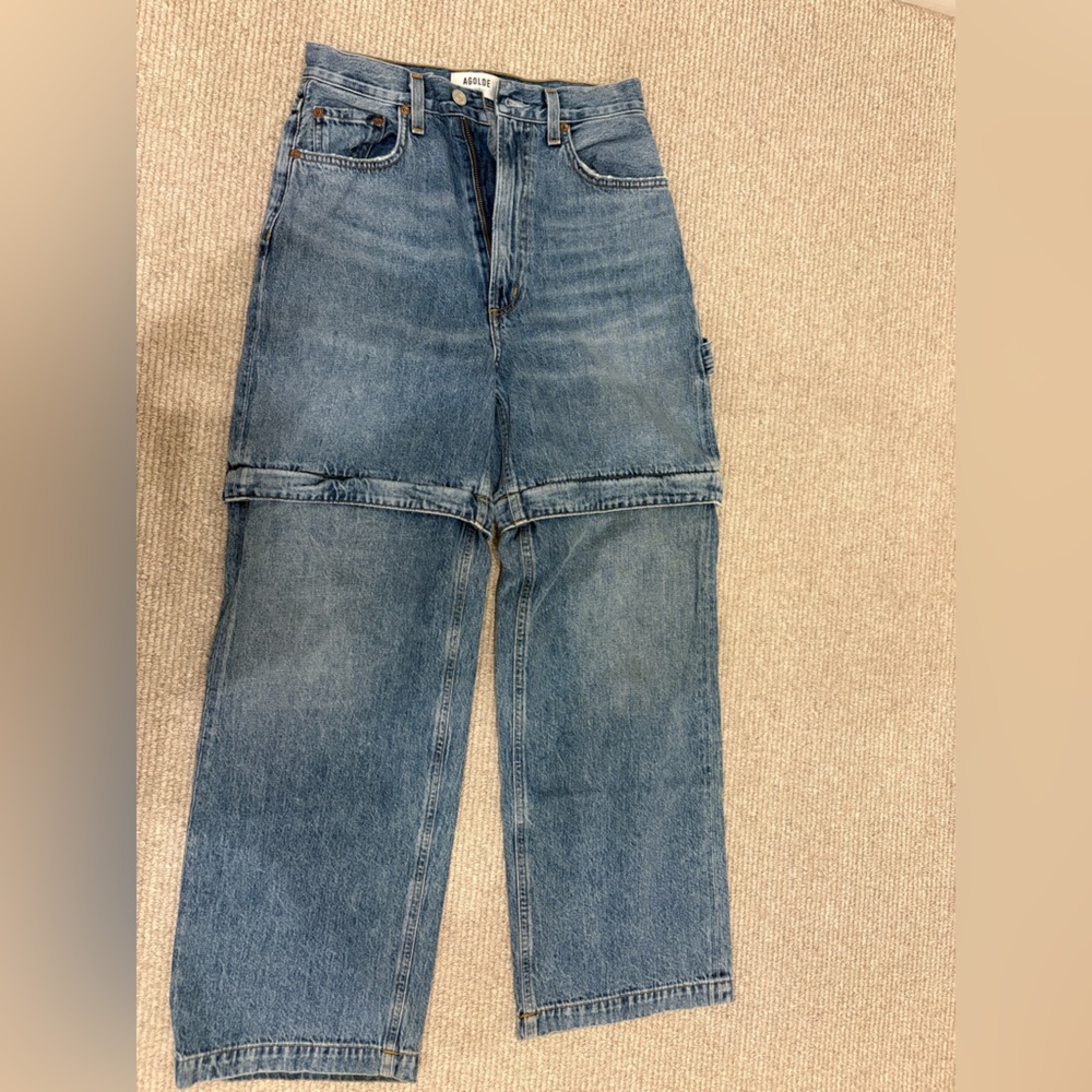Agolde women’s Straight Light Blue Denim Jeans zips fully and converts to shorts